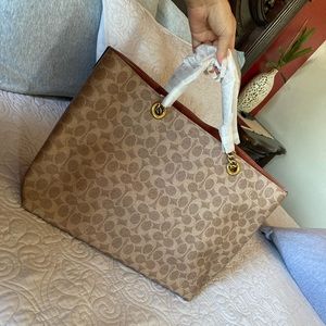 NWT COACH Signature CENTRAL TOTE Top Zip BAG In TAN RUST SIG CC Leather BRASS